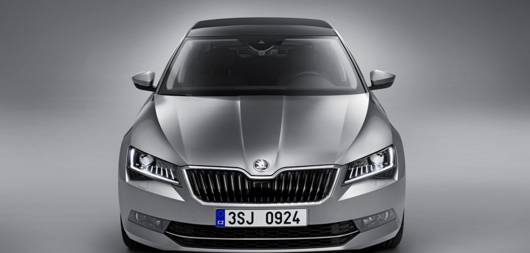 Yeni Skoda Superb 2015 Fiyat Ve Donanim Listesi Yola Focusla