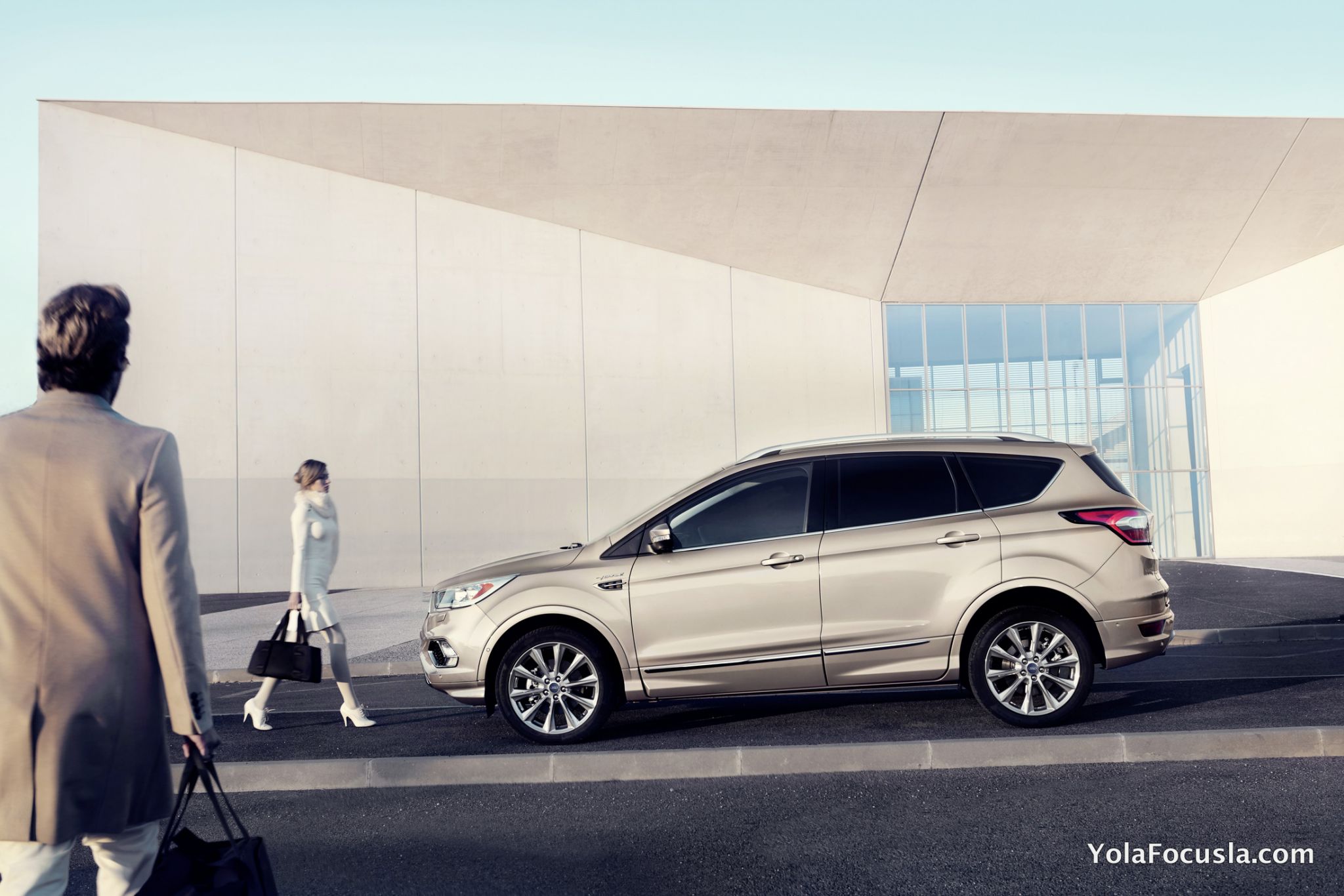 Yeni Kuga Vignale ve Edge Vignale Sat\u0131\u015fa Ba\u015fl\u0131yor - Yola Focusla
